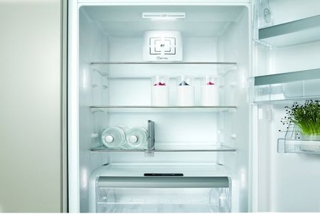 Холодильное отделение холодильника Whirlpool ART 9813A+SFS