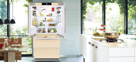 Холодильник LIEBHERR CBNbe 6256 в интерьере кухни