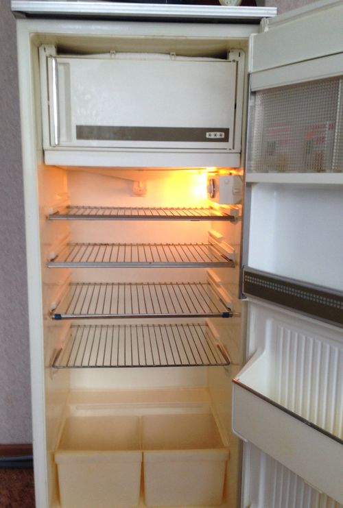 Лампочка в холодильнике