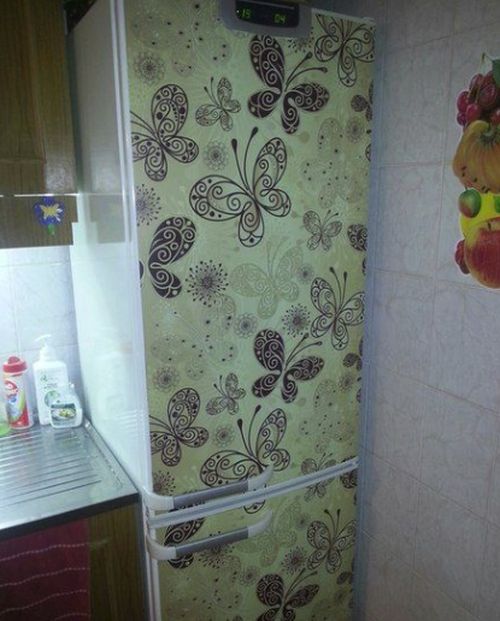 Магнитная панель на холодильнике