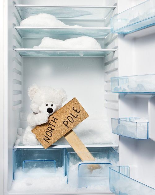 Лед в холодильнике