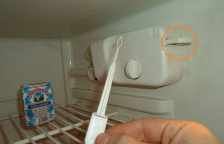 выключатель света в холодильник