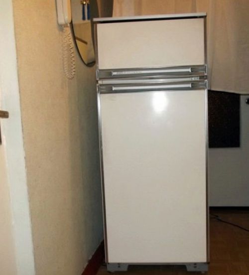 Старый холодильник ОКА