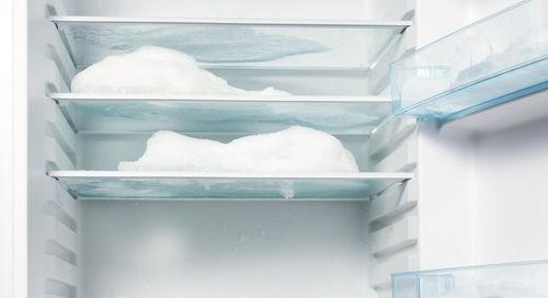 Лед в холодильнике