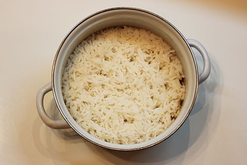 Кастрюля с рисом